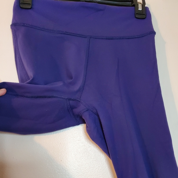 Lululemon purple highrise leggings size 8 - Picture 4 of 10